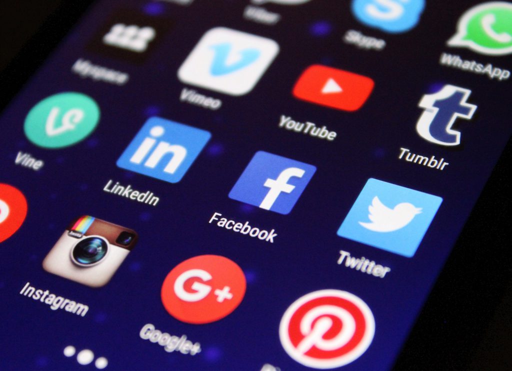 chiusura dei social network in sri lanka