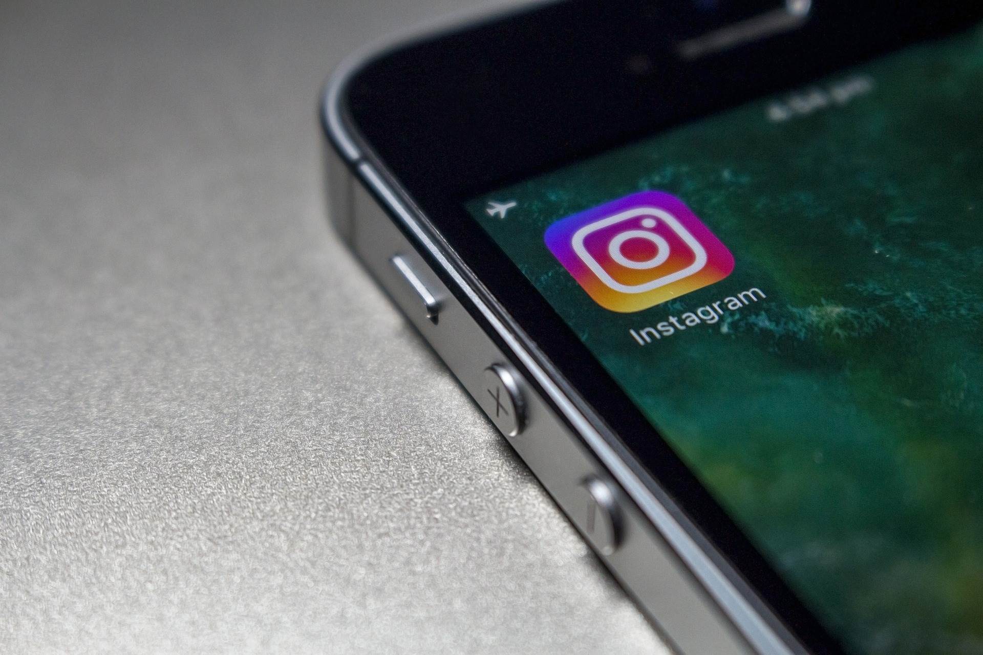 Buzzfeed rivela: il tuo account Instagram privato non lo è poi così tanto